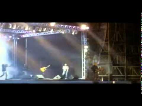 Banda Cavaleiros Consagrados no palco central do Hallel Franca 2010 - música: Sangue Redentor