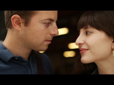 他到底只是人太好，還是真的對我有意思？ (Is He Flirting Or Just Being Nice?)