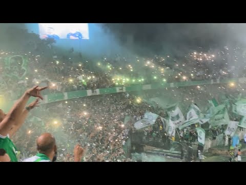 "IMPACTANTE SALIDA DE LA HINCHADA DE ATLÉTICO NACIONAL" Barra: Los del Sur • Club: Atlético Nacional • País: Colombia