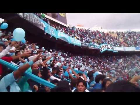 "la vieja escuela barra brava bolivar (bo bo bo li li li var var var)" Barra: La Vieja Escuela &bull; Club: Bolívar