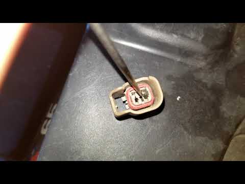 Crown Victoria: How to replace broken EV6 fuel injector plugs