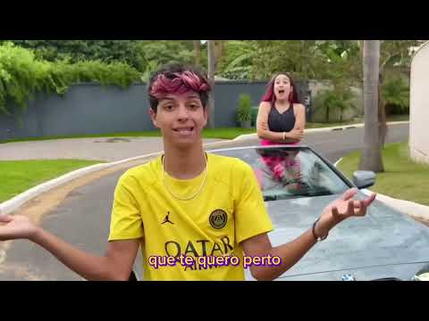 príncipe atrapalhado Emily Vick e Leozinho