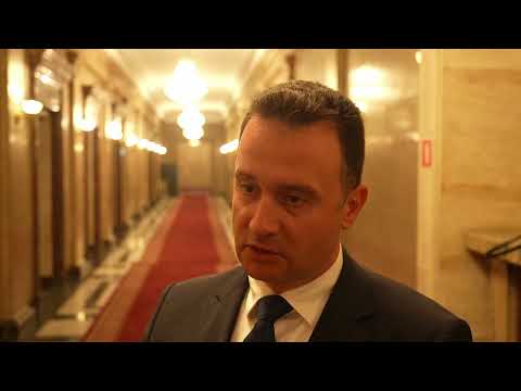 Жечо Станков за Таралеж: Радев да покаже документа за замразяването на договора с "Боташ"