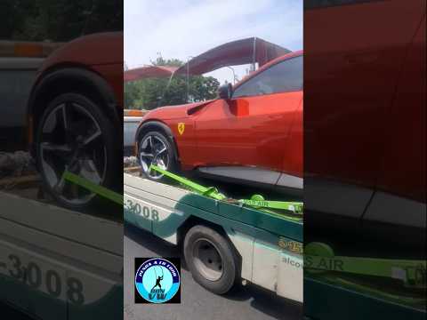 Una de las 60 Ferrari que vinieron a una fiesta y una choco en San Martin de los Andes