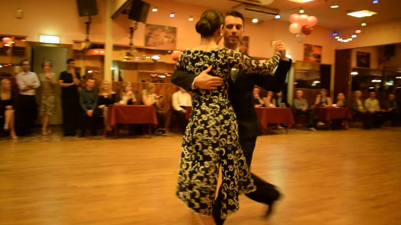 Vaggelis Hatzopoulos and Marianna Koutando dancing Vals 3-4