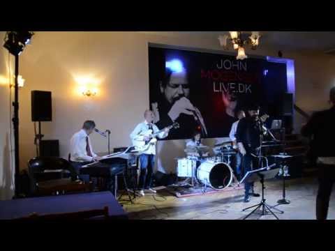 Automobil - Johnmogensenlive.dk - Hornslets fedeste fester - 17.10.2015