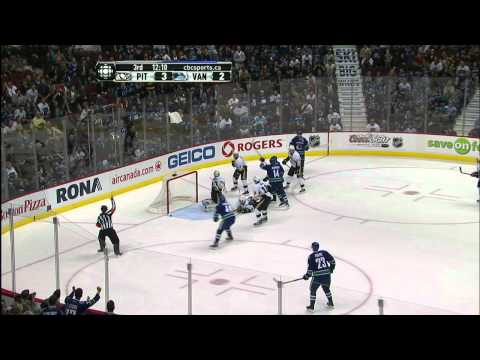 Canucks Vs Penguins - Daniel Sedin 3-3 Goal - 10.06.11 - HD