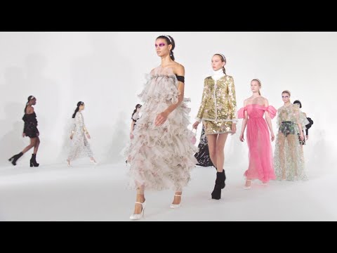 Giambattista Valli Fall/Winter 2021 | Paris Fashion Week | VRAI Magazine