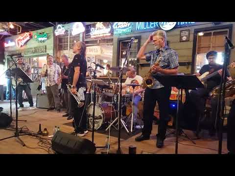 Thumbnail for 2022.09.09 - Everybody Let's Roll Finale - The Texas Horns - Band intros by Y&T