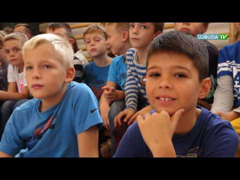 ÚJBUDAI MOZAIK: A MAFC férfi kosárcsapat látogatott a Grosics suliba (2016.10.31.)