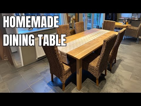 Costruire un tavolo da pranzo da zero nel mio piccolo laboratorio