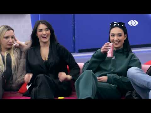 "Unë vlej"/ Stenaldo imiton Dritan Shakohoxhën dhe Juxhinin