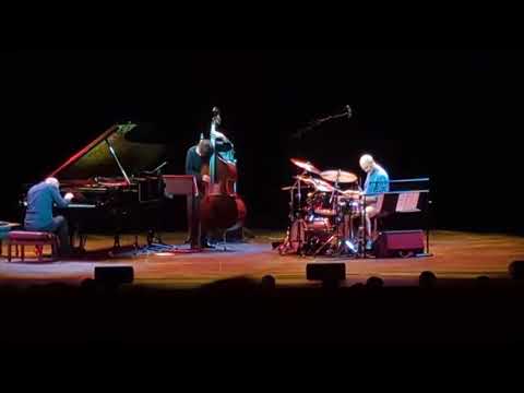 Brad Mehldau Trio - Estate | Summer {by Bruno Martino} / Live in Concert (Dubai, 10 Oct 2024)