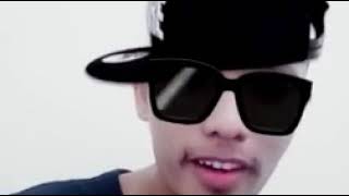 Download lagu Kau yang disana lagi apa -menunggumu mp3