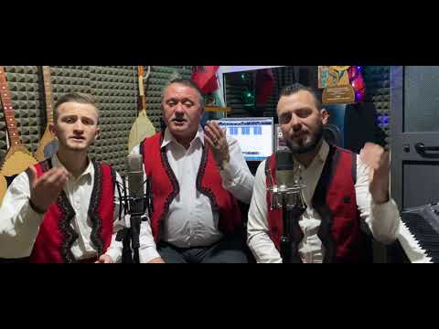 Llesh , Gjin dhe Lorenco Prenga  -  Urim per Krishtlindjen dhe Vitin e Ri (Official Video HD)