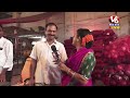 Live : Teenmaar Chandravva Visits Vegetable Market At Moosapet | V6 News - Video