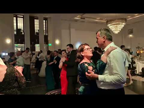 Adela & Yannis Live Band - Mai frumoasa , Wonderful tonight cover