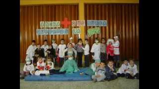 preview picture of video 'Cruz Roja en el 25 aniversario de la Semana de la Paz del Colegio La Salle Montemolín'