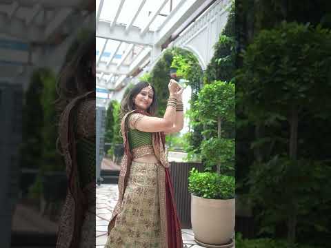 Vandena Bal A casual sh...