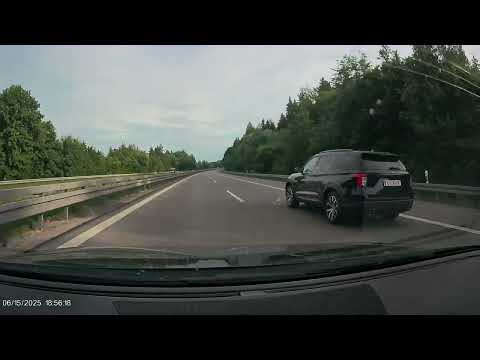 This is what 220 kph looks like on a German autobahn.   A95 from Munich to Garmisch-Partenkirchen