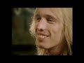 Tom Petty - 6-min backstage interview (1977)