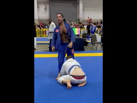 IBJJF Houston Open 2022: Master 3, Blue Belt, Heavy Weight: Match 1 (Semi-Finals)