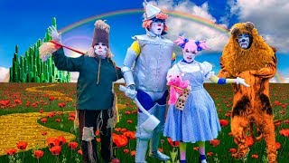 Pakaraka finge ser o Mágico de Oz e brinca de imitar o conto | Turma da Pakaraka #09