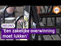 Wolkbreuk of niet, supporters Vitesse vermaken zich in Slovenië