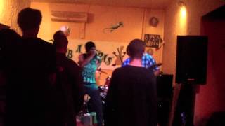 Ellipsis notion feat Aimane (live at pub a tapas)