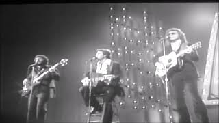 Larry Gatlin &amp; The Gatlin Brothers- All The Gold in California live