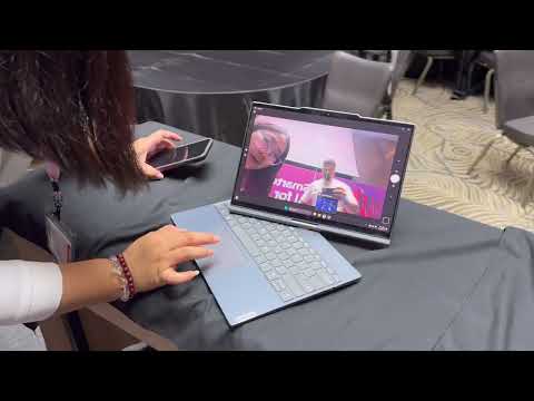 Lenovo Auto Twist AI PC in Aktion