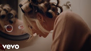 MacKenzie Porter - Young At Heart (Visualizer)