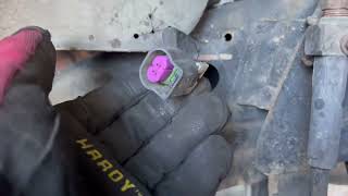 2008 Chevrolet Trailblazer replacing front wheel bearing and hub assembly