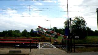 preview picture of video 'Spoorwegovergang Hoensbroek Railroad/ Level Crossing'
