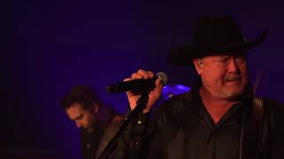Tracy Lawrence - Find Out Who Your Friends Are - LIVE from The Warehouse
