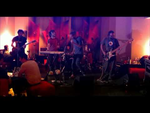 Les Elephants Bizarres - The Adventure (in sufragerie)