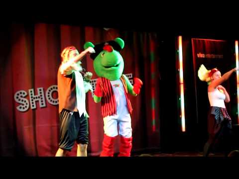 Bufo Song. B.U.F.O. Mini disco. Zafiro (Viva) Cala Mesquida Club  (With Chicken Aerobics)