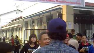 Download lagu Tommy babi  Boedoet 145 datang ke sekolah tercinta Boedi Oetomo the Legend of Batavia Tommy babi mp3