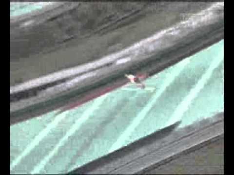 Adam Małysz - Hakuba 2004 - 128.5m.wmv