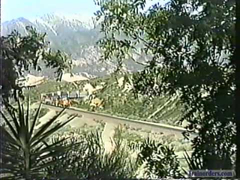Classic Railroad Series 250 - Santa Fe 4765 East on Cajon Pass May 2001