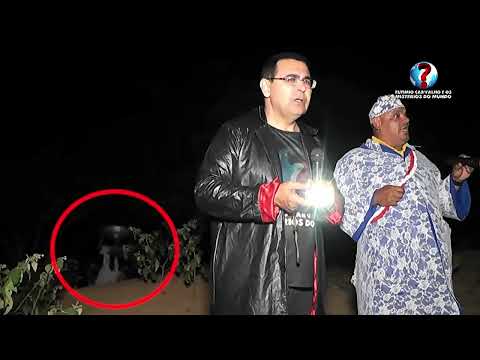 Ela Nos Observava na Água a Mãe d’Água na Noite de Lua Cheia.