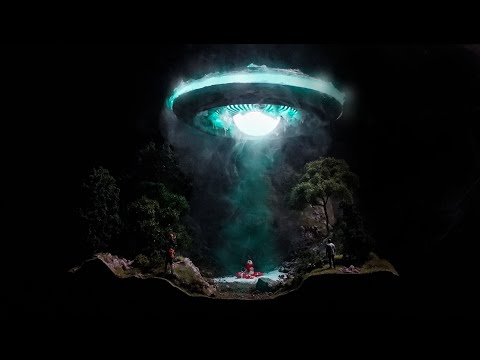 EPIC UFO Christmas Present Diorama