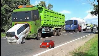 Download lagu Wow Ada Truk Tangki Pertamina, Truk Pasir, Truk Kontainer Panjang Berubah Jadi Tayo & Kawan2 mp3