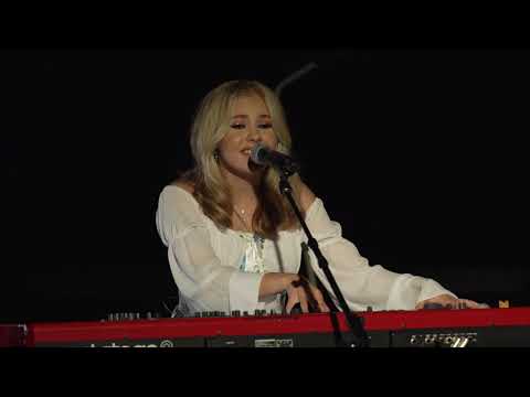 Anna Duboc Prison Cell  LIVE