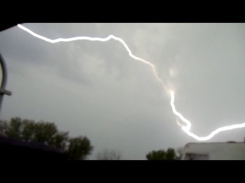 Thunderstorms (5/11/2011): HUGE LIGHTNING STREAK
