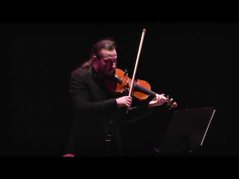 Grado de Pasión - Conejo Blanco (by Ilya Mishchenkov)