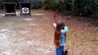preview picture of video 'Shooting Genesis Compound Bows at Lake Park in Tampa'