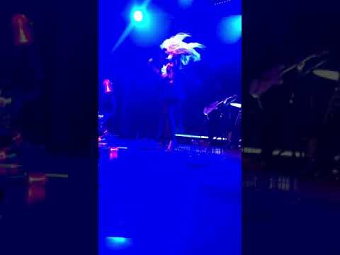 190306 -Tiffany Young - Over My Skin -Bowery Ballroom NYC  Lips on Lips showcase fancam