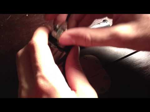 How to take apart Nebo flash light