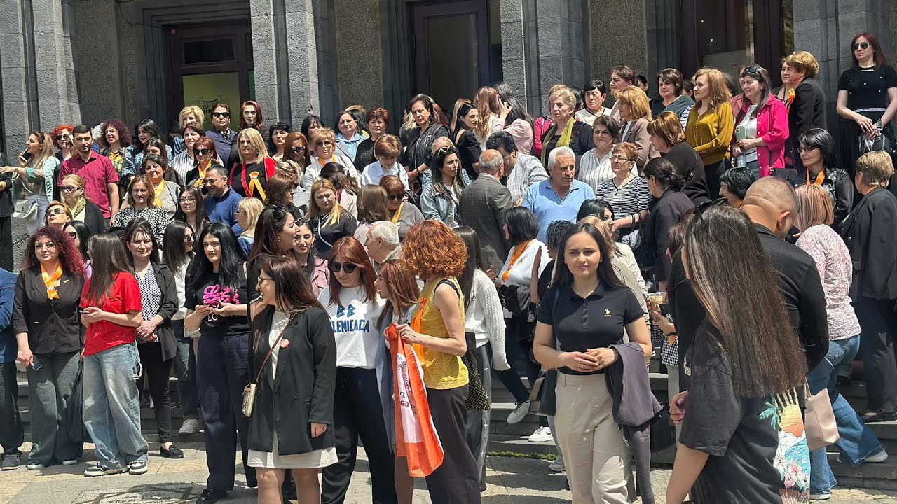 #Ուղիղ․ Հավաք-երթ՝ աշխատողների օրվա առիթով